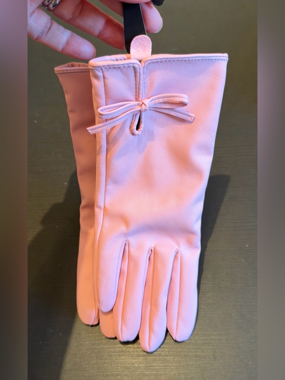 Time & Tru Classic Pink Women's Faux Leather Gloves with Bow Detail S/M NWT